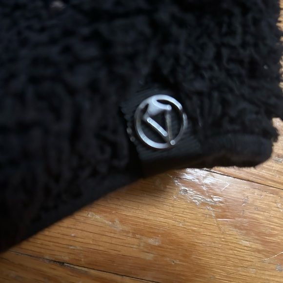 Ivivva get your snug on revveraibke sweater/jacket - Picture 7 of 13